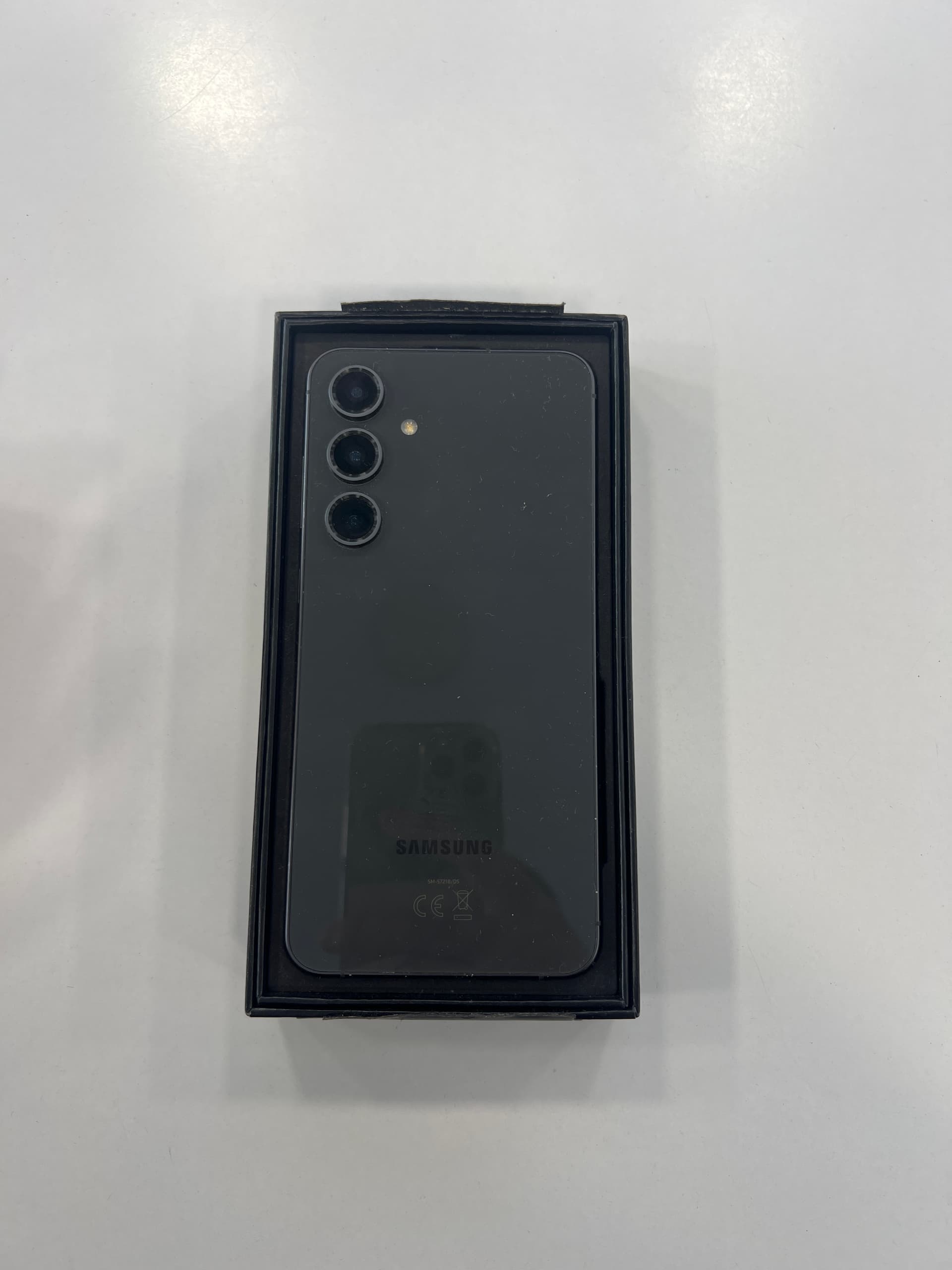 İkinci el Samsung S24 Fe 128 GB Siyah - Fotoğraf 1